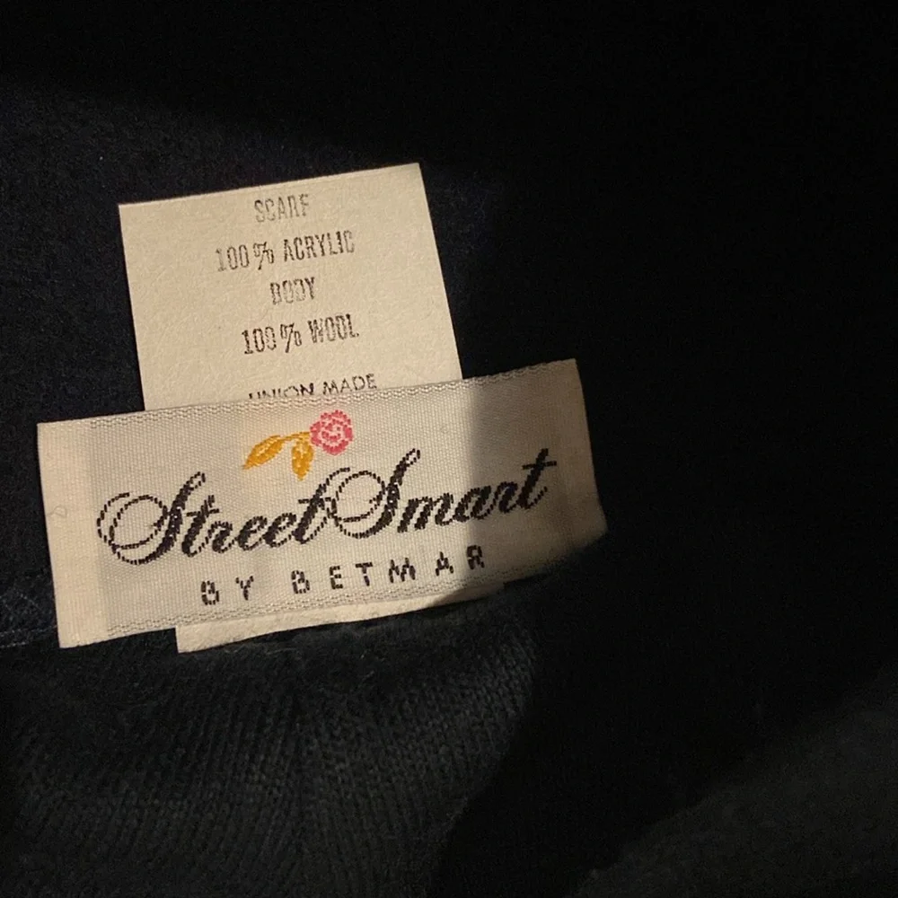 BETMAR VINTAGE NAVY WOOL HAT WITH ATTACHED NECKTIE, BOW ON SIDE. - Picture 7 of 7